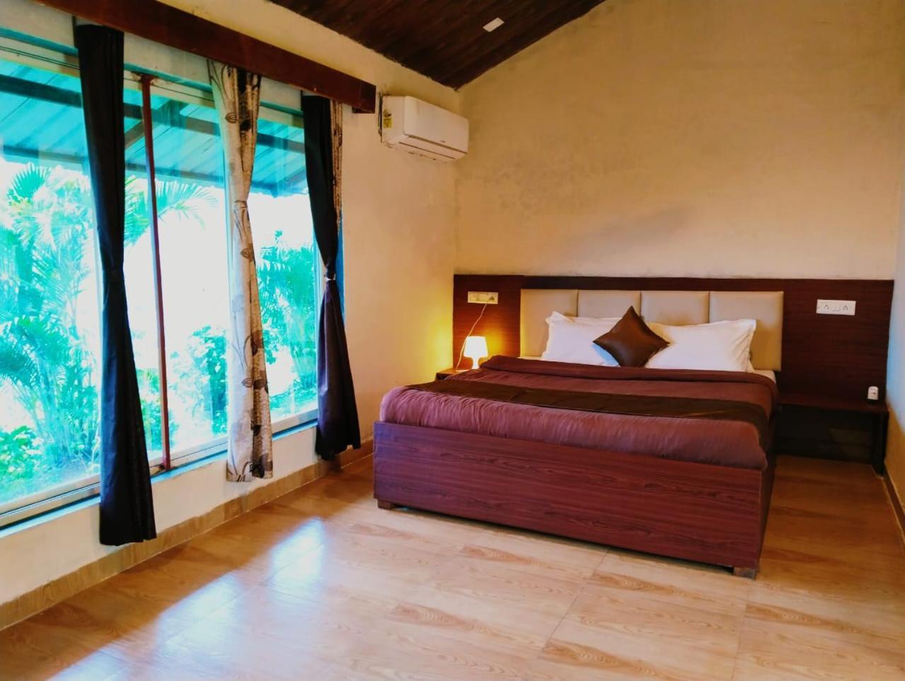 Mysticstays Resort Wai Экстерьер фото